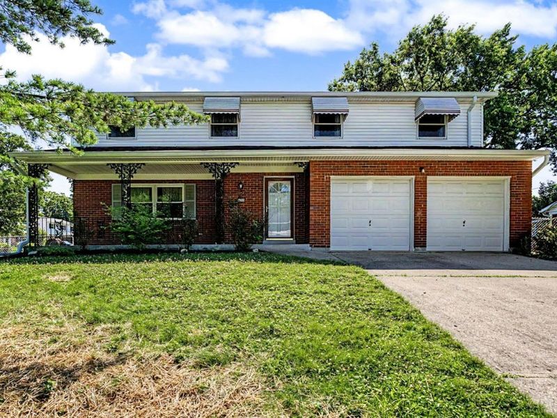 1690 Yellowglen Drive, Anderson Twp, OH 45255 Photo 2