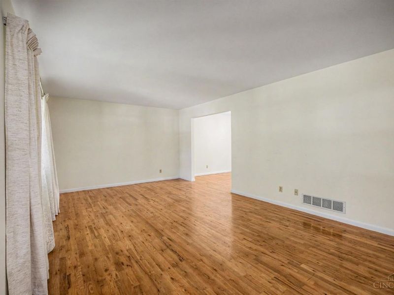 1690 Yellowglen Drive, Anderson Twp, OH 45255 Photo 8