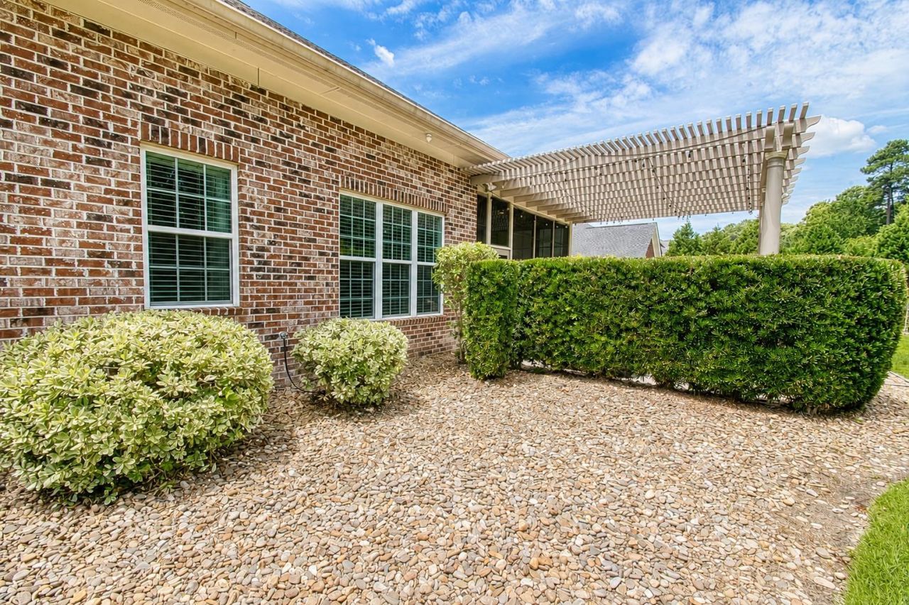 9800 Plumfield Ct. Photo 53