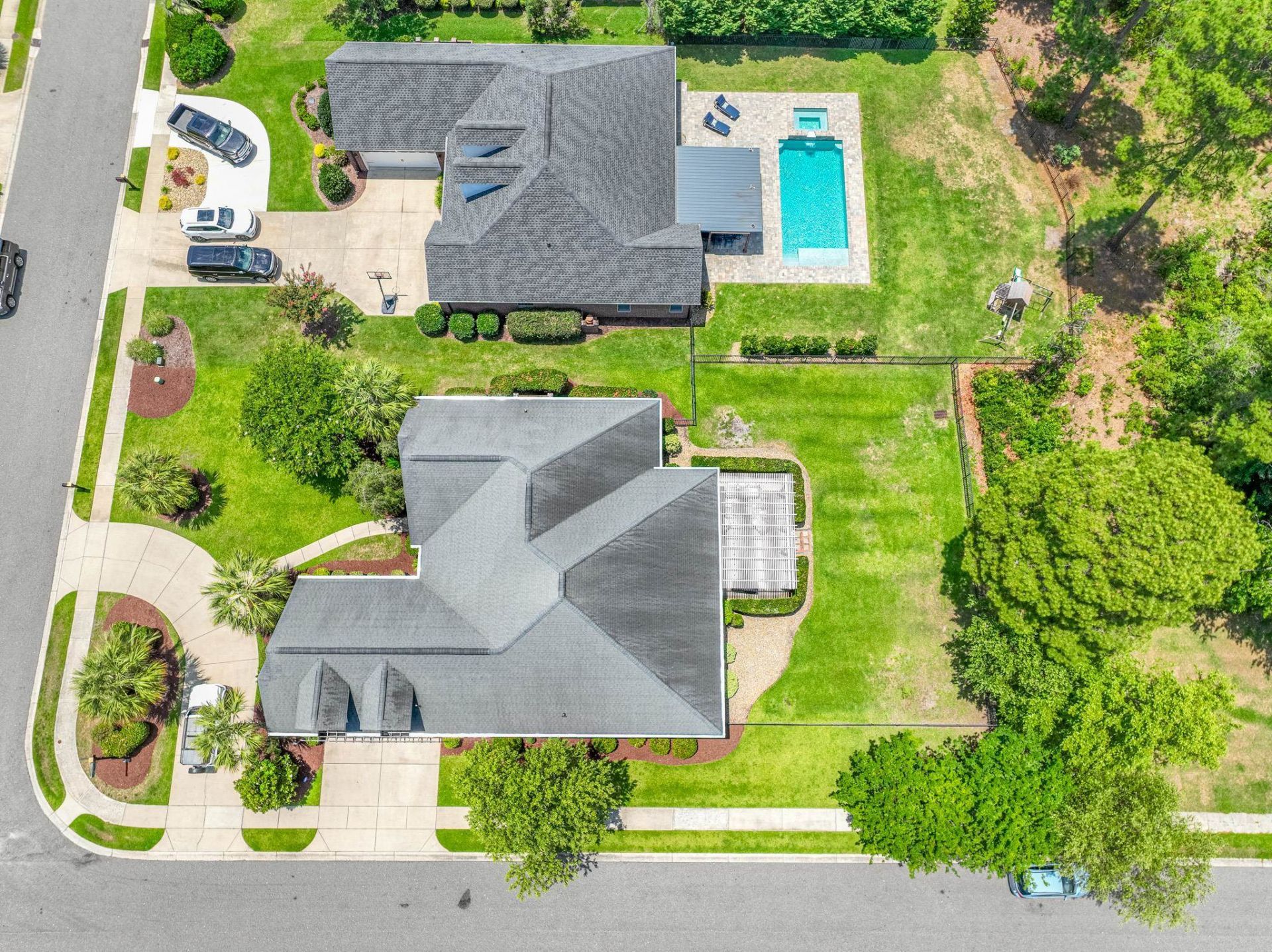 9800 Plumfield Ct. Photo 59