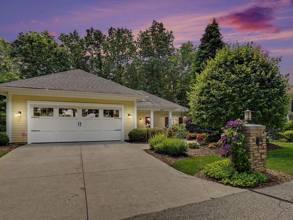 4492 Oak Arbor Drive NE, Grand Rapids, MI 49525