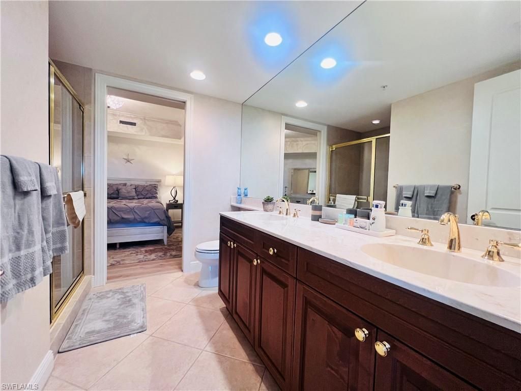 23850 Via Italia Cir , Unit 605, Estero, FL 34134 Photo