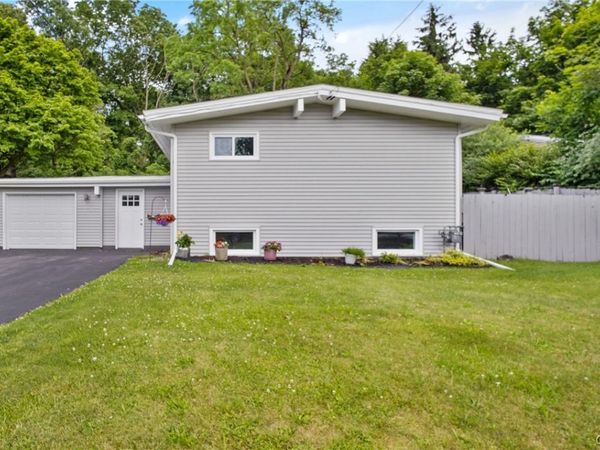 132 Tejah Avenue , Syracuse, NY 13210