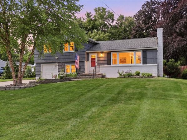 58 Kirkland Drive , Webster, NY 14580