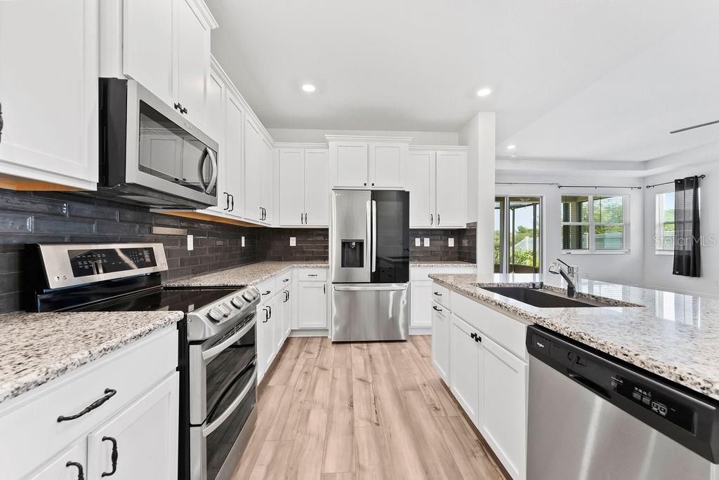 7322 34th Court E, Sarasota, FL 34243 Photo