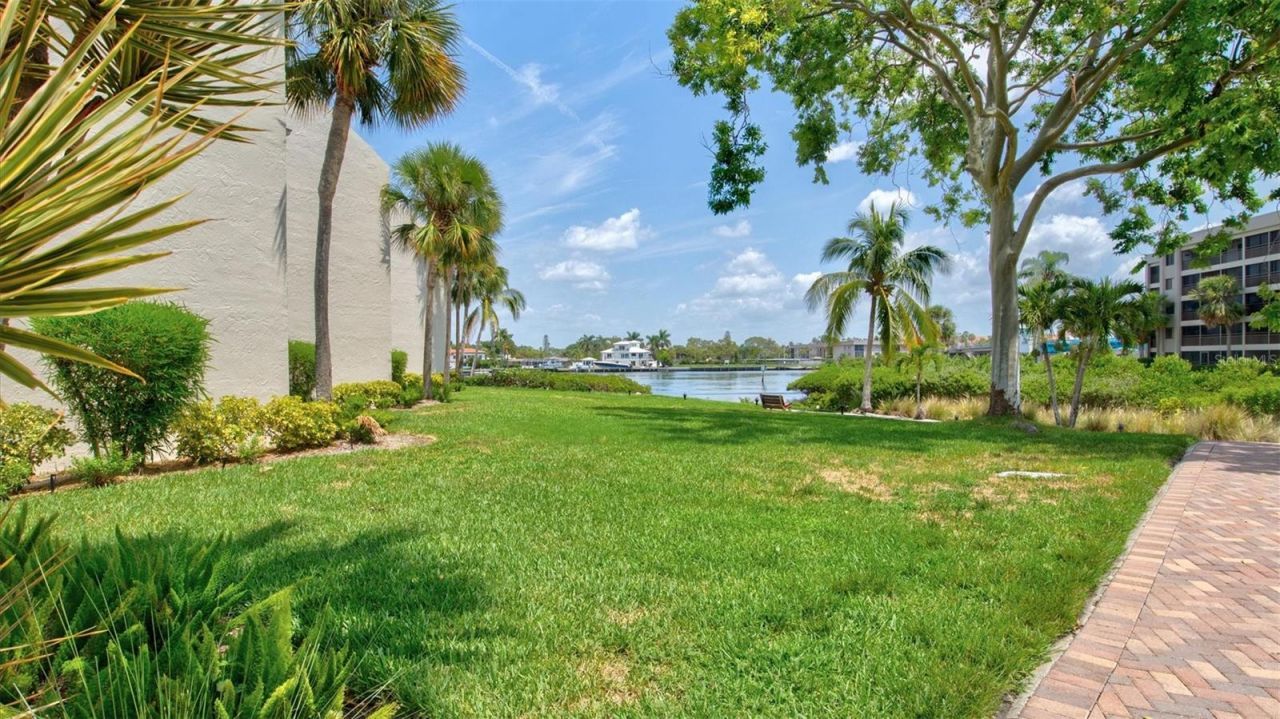 1700 Cove II Place , Unit 310, Sarasota, FL 34242 Photo