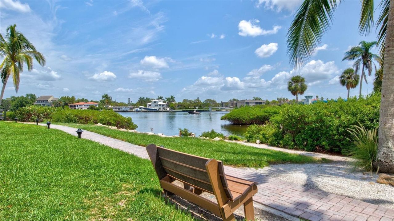 1700 Cove II Place , Unit 310, Sarasota, FL 34242 Photo