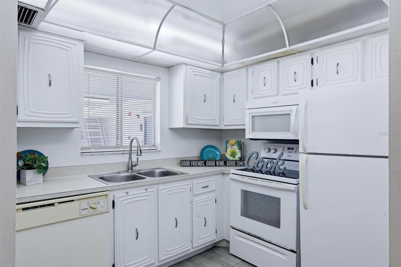 1714 69th Avenue W, Unit A303, Bradenton, FL 34207 Photo
