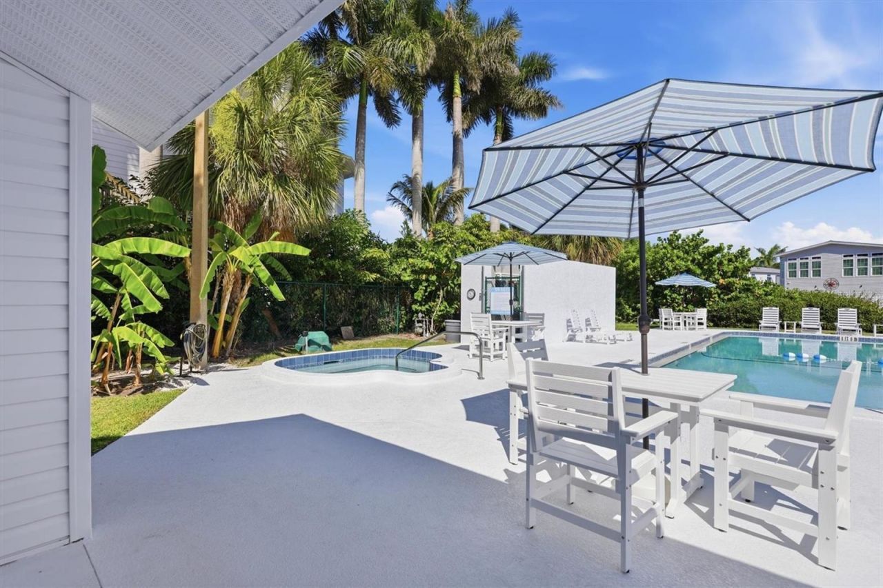 1714 69th Avenue W, Unit A303, Bradenton, FL 34207 Photo