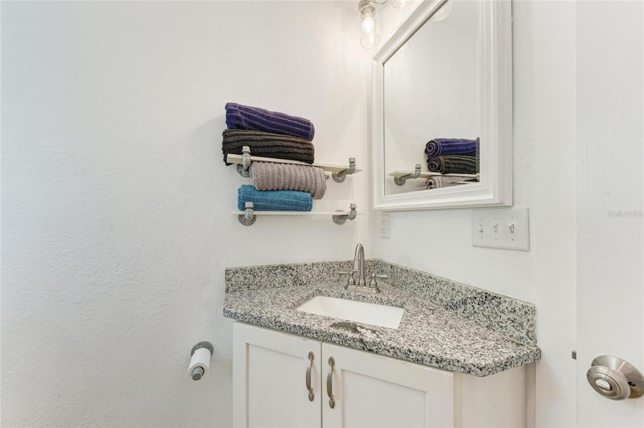 901 Oak Street Sw, Ruskin, FL 33570 Photo
