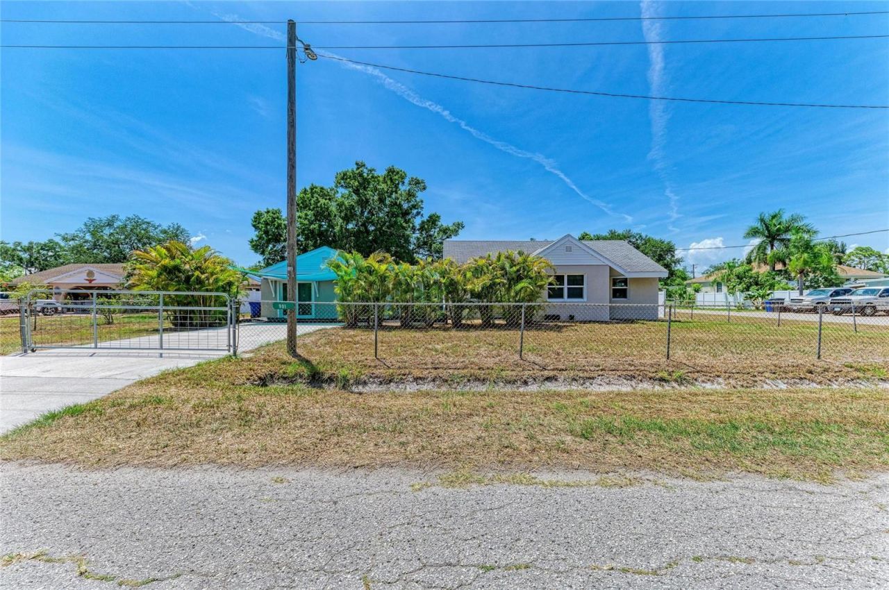 901 Oak Street Sw, Ruskin, FL 33570 Photo