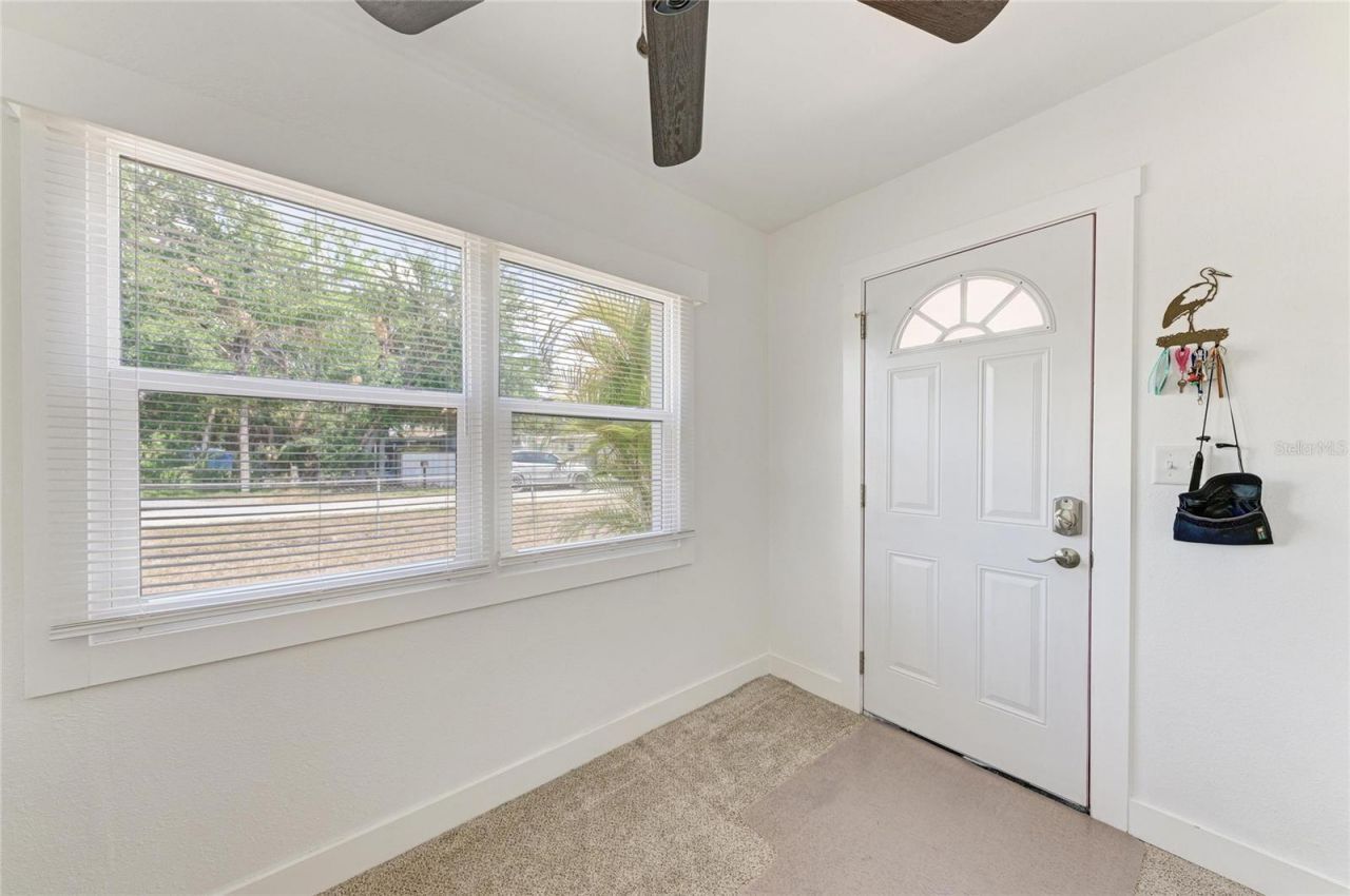 901 Oak Street Sw, Ruskin, FL 33570 Photo