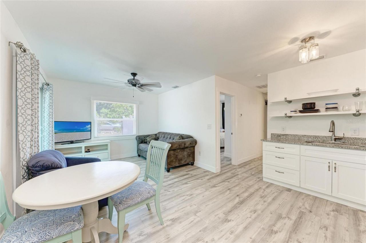 901 Oak Street Sw, Ruskin, FL 33570 Photo