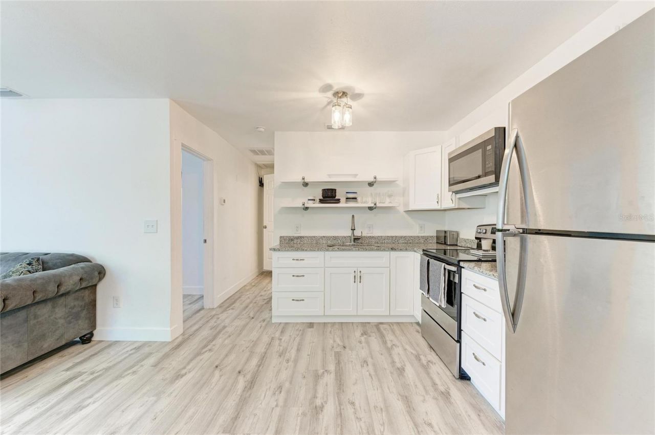 901 Oak Street Sw, Ruskin, FL 33570 Photo