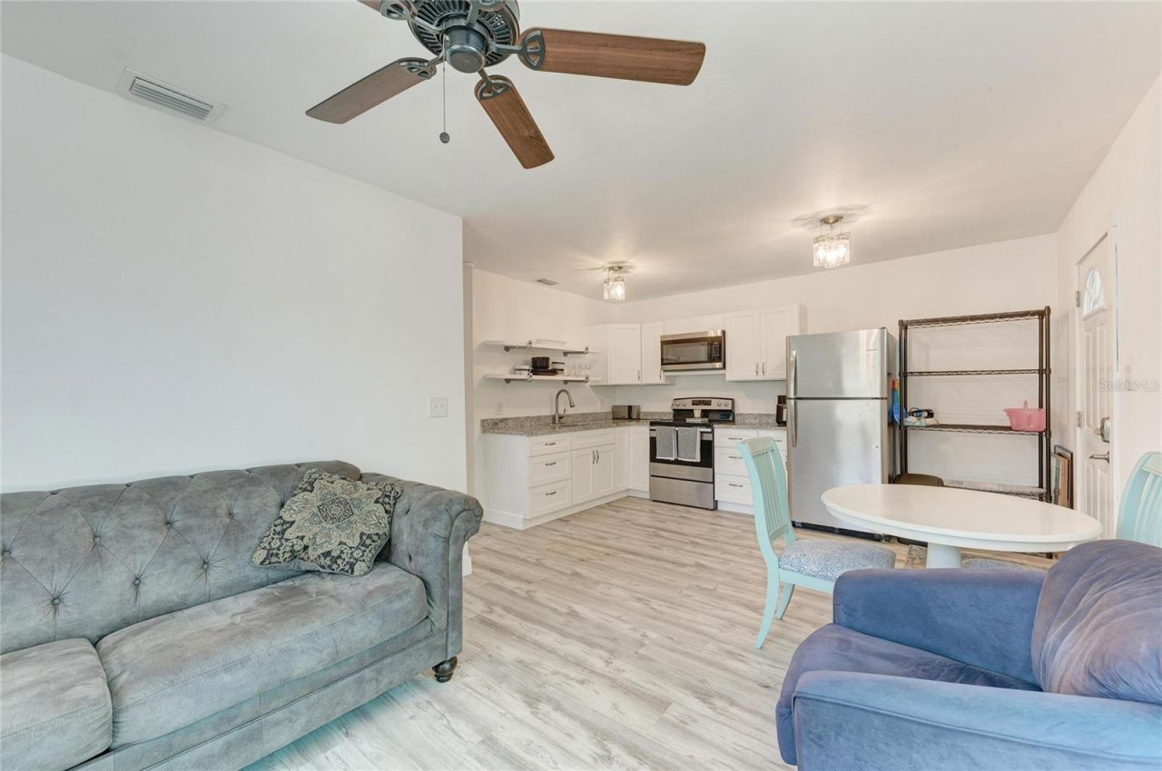 901 Oak Street Sw, Ruskin, FL 33570 Photo