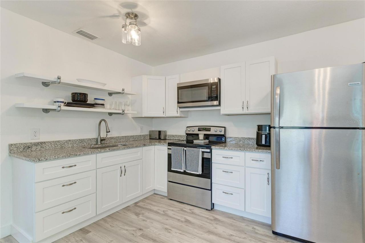 901 Oak Street Sw, Ruskin, FL 33570 Photo