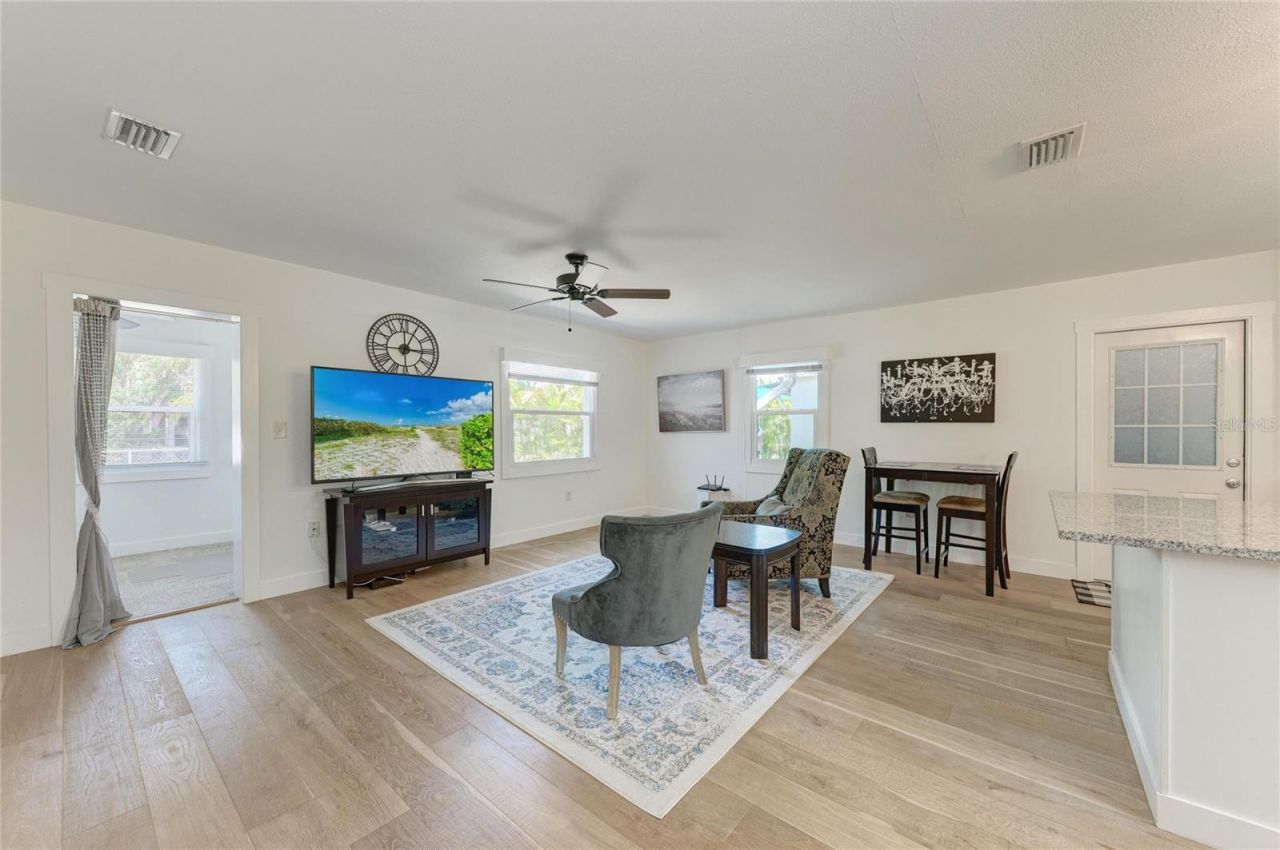 901 Oak Street Sw, Ruskin, FL 33570 Photo