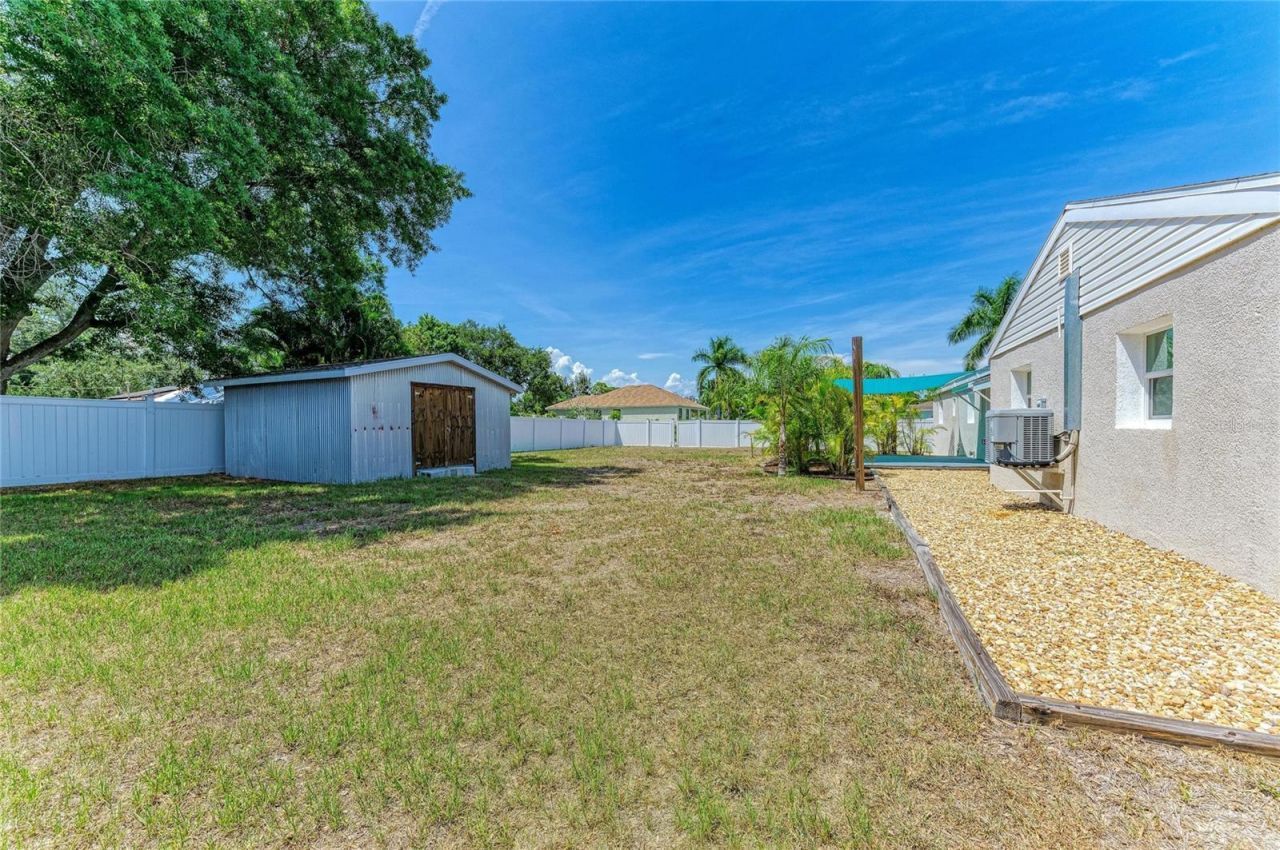 901 Oak Street Sw, Ruskin, FL 33570 Photo