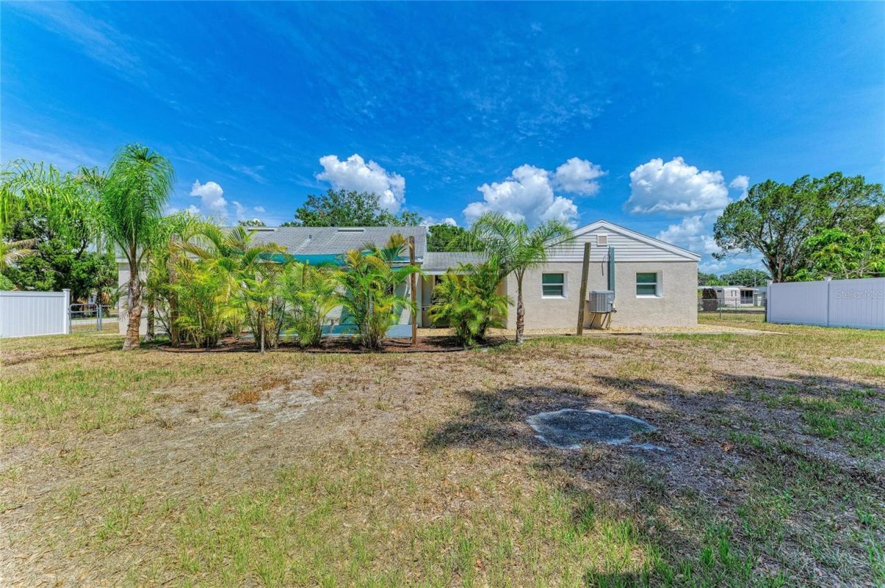 901 Oak Street Sw, Ruskin, FL 33570 Photo
