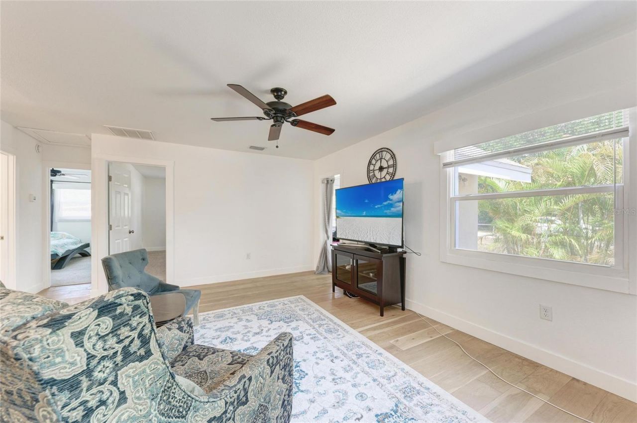 901 Oak Street Sw, Ruskin, FL 33570 Photo
