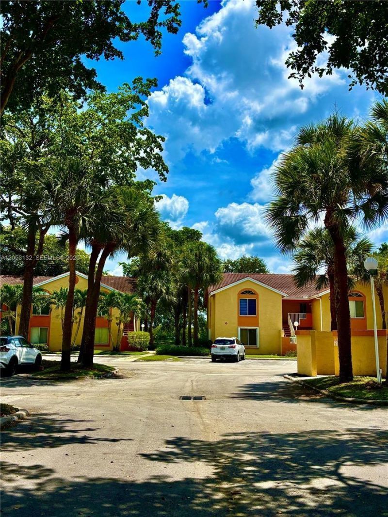 1040 Coral Springs Club, Unit 1040, Coral Springs, FL 33071 Photo
