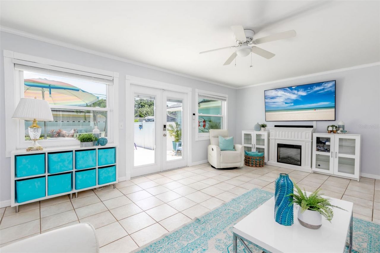 110 Sunset Drive S, Saint Petersburg, FL 33707 Photo
