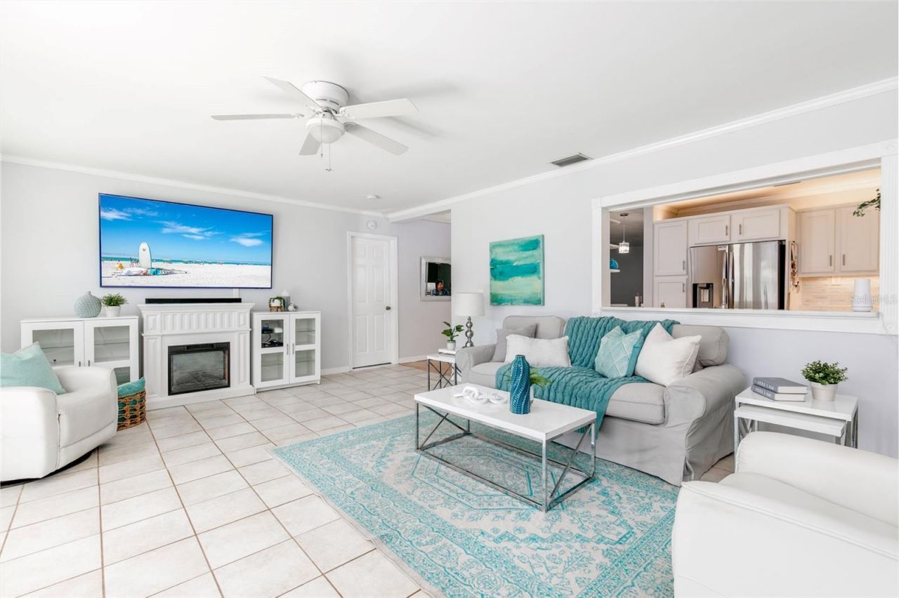 110 Sunset Drive S, Saint Petersburg, FL 33707 Photo