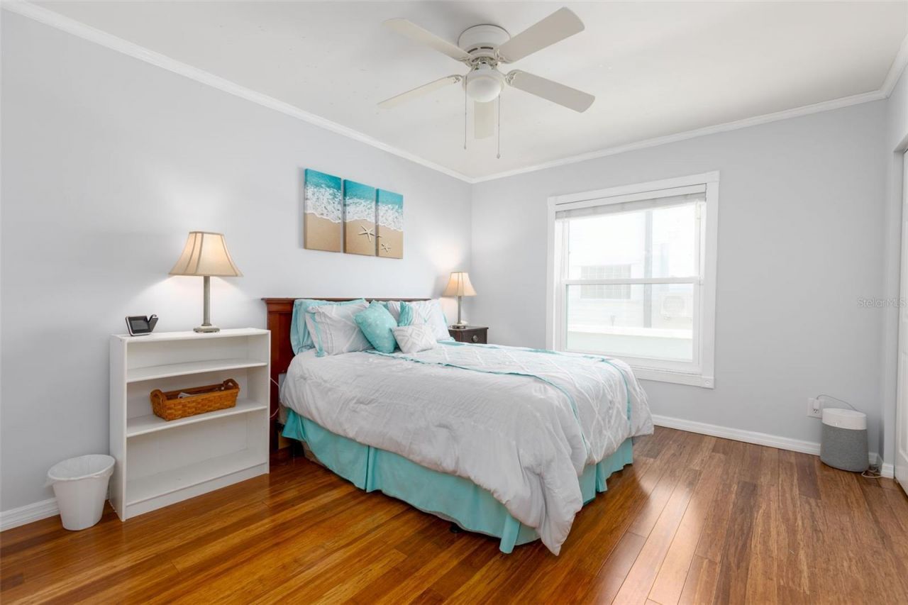 110 Sunset Drive S, Saint Petersburg, FL 33707 Photo