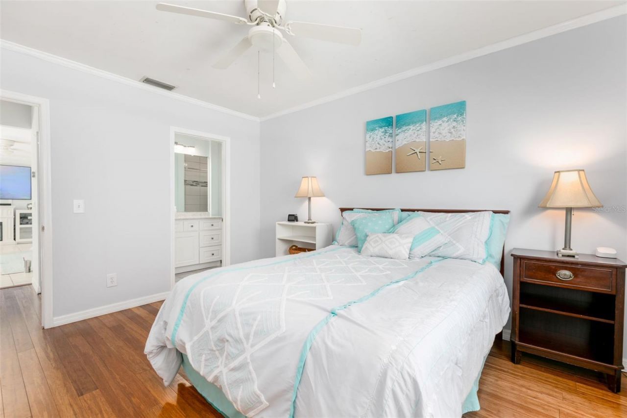 110 Sunset Drive S, Saint Petersburg, FL 33707 Photo