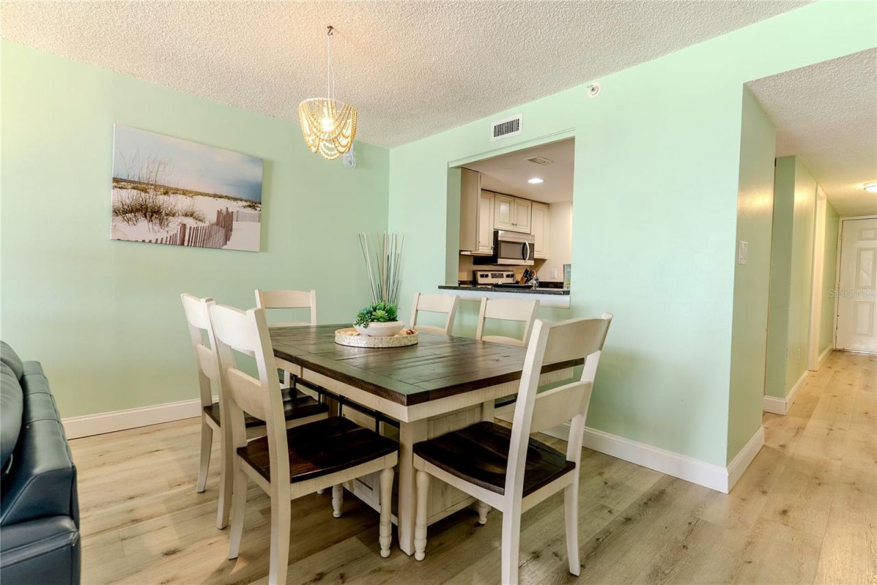 20040 Gulf Boulevard, Unit 402, Indian Rocks Beach, FL 33785 Photo