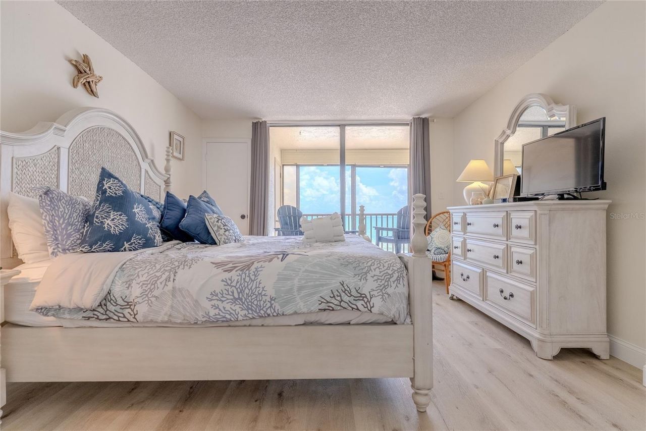 20040 Gulf Boulevard, Unit 402, Indian Rocks Beach, FL 33785 Photo