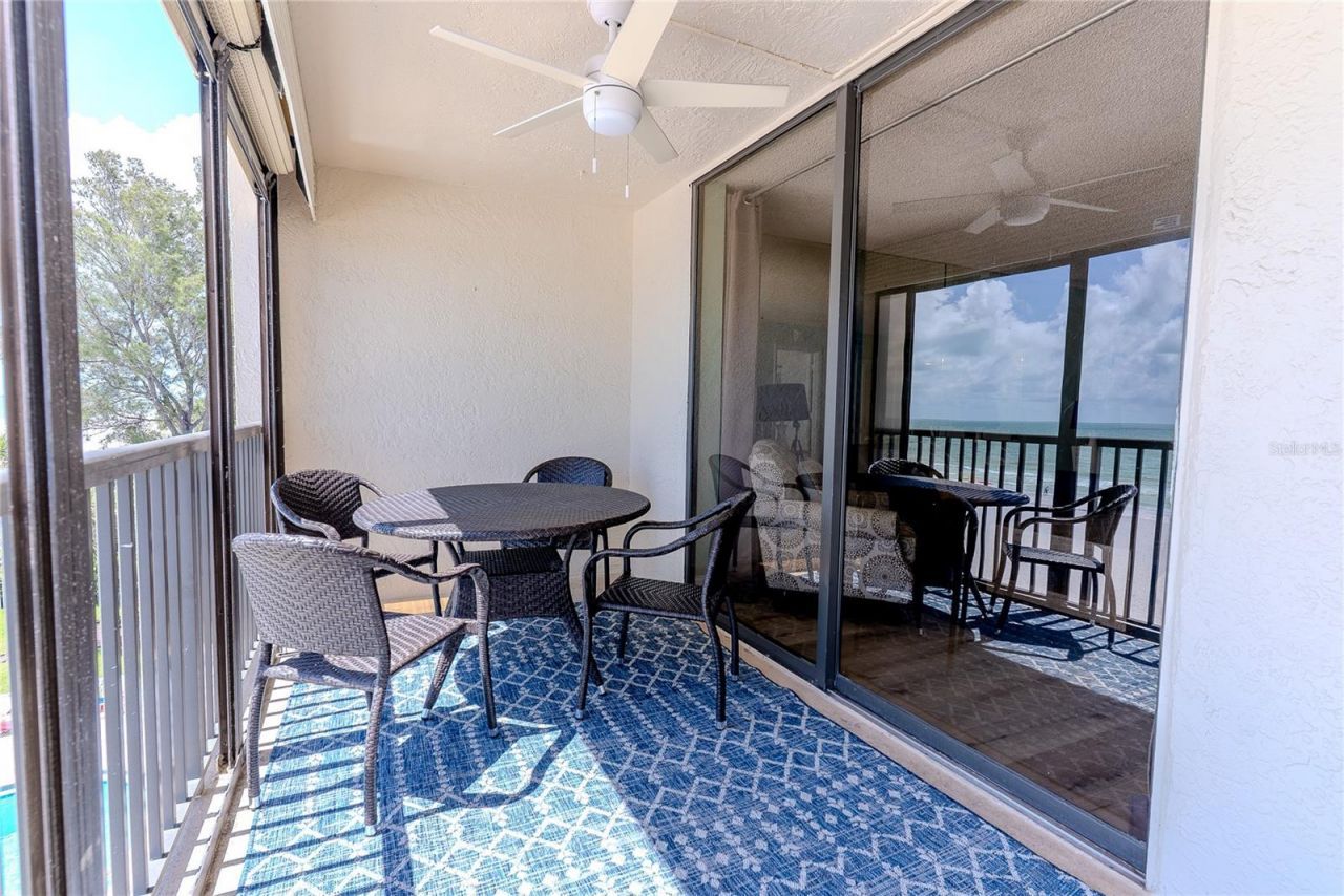 20040 Gulf Boulevard, Unit 402, Indian Rocks Beach, FL 33785 Photo