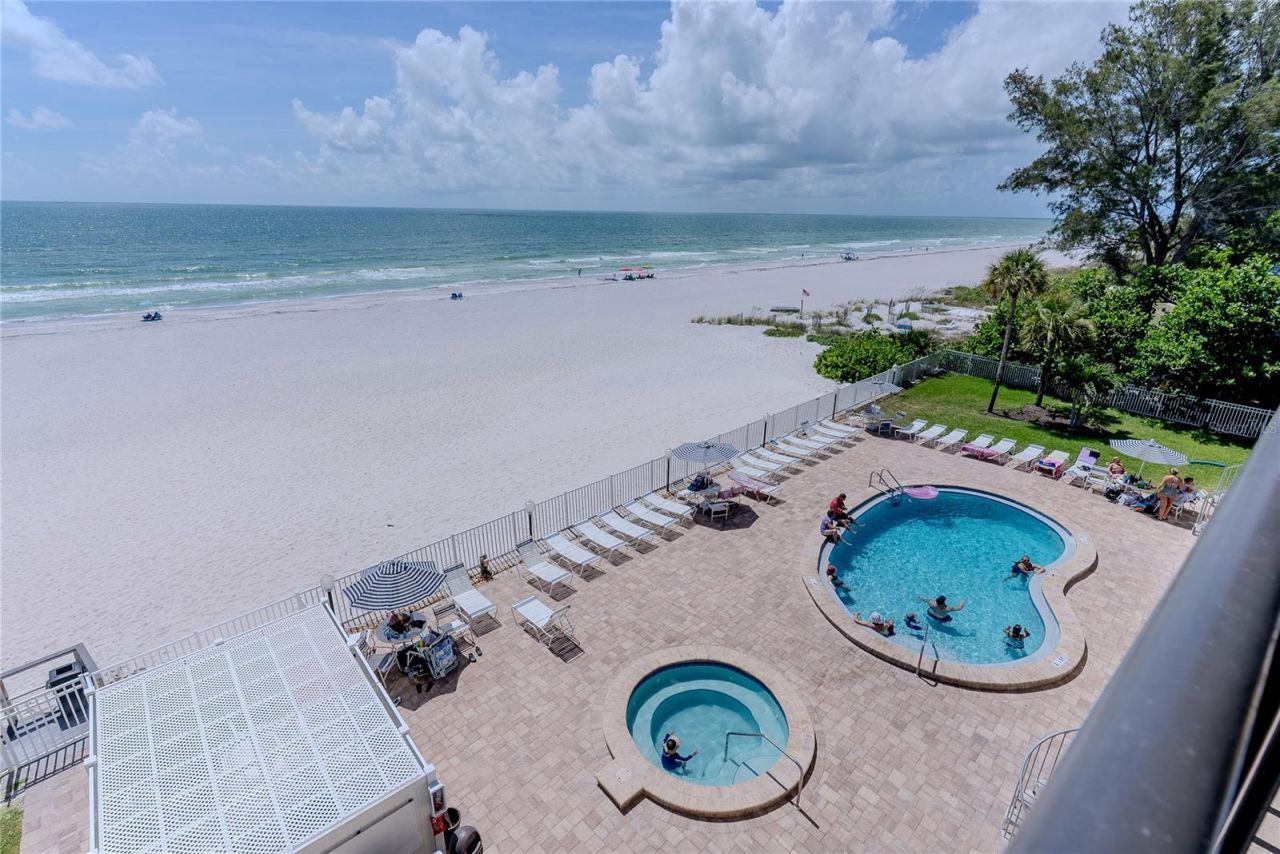 20040 Gulf Boulevard, Unit 402, Indian Rocks Beach, FL 33785 Photo