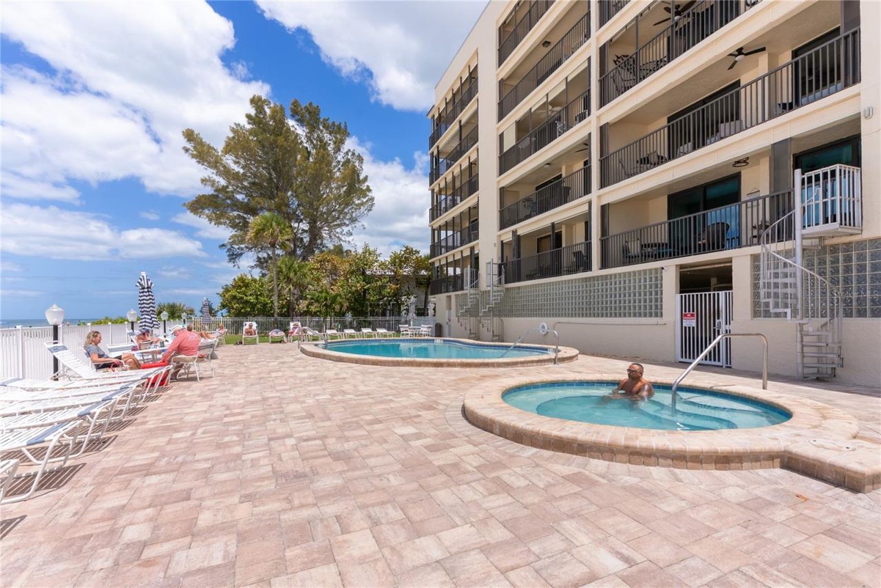 20040 Gulf Boulevard, Unit 402, Indian Rocks Beach, FL 33785 Photo
