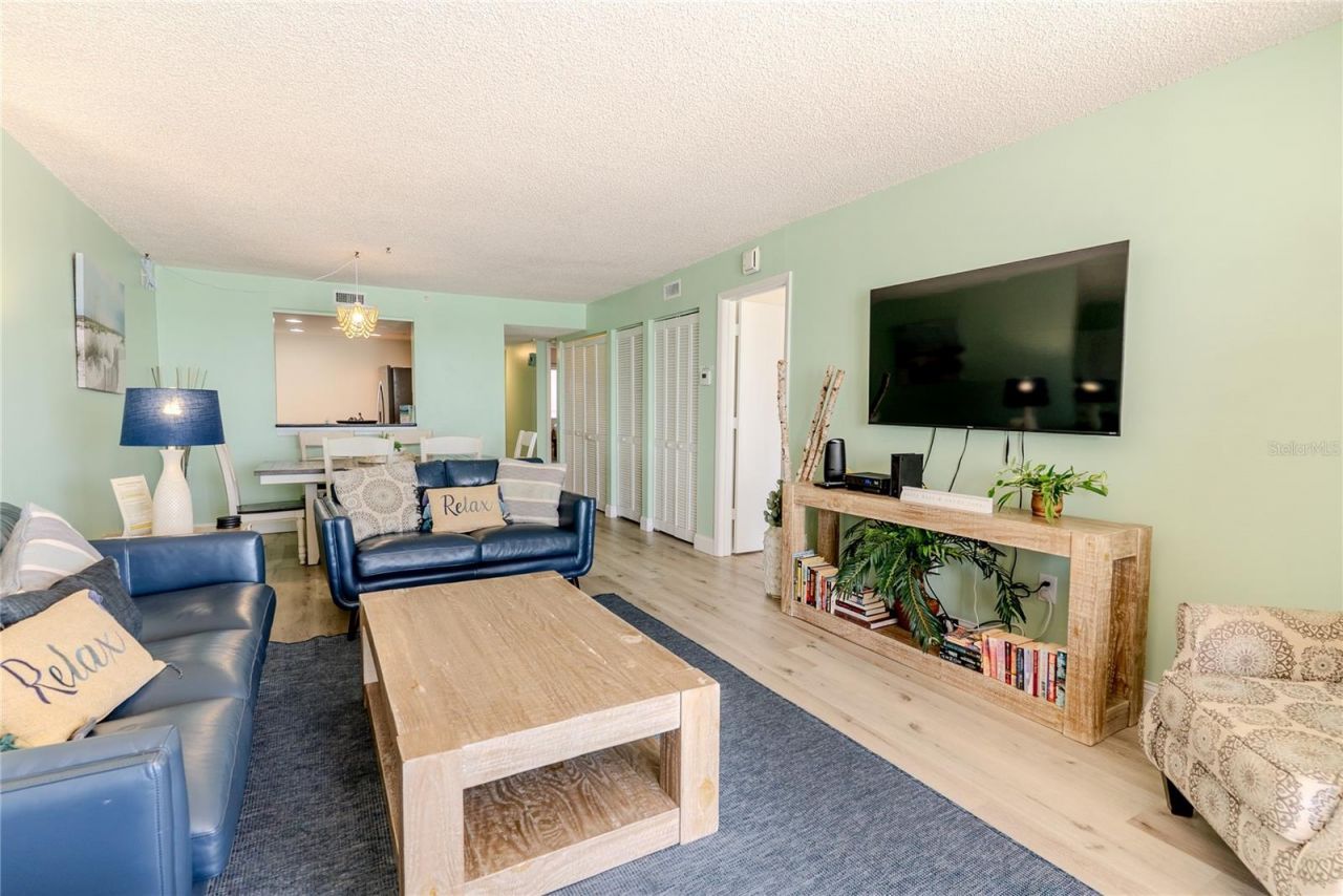 20040 Gulf Boulevard, Unit 402, Indian Rocks Beach, FL 33785 Photo