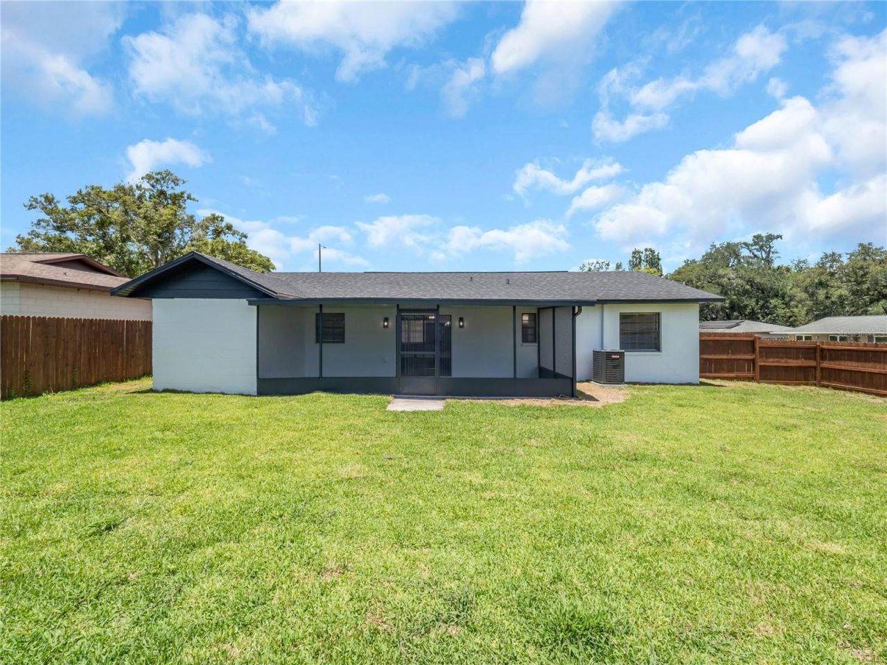 5213 Colfax Place , Seffner, FL 33584 Photo
