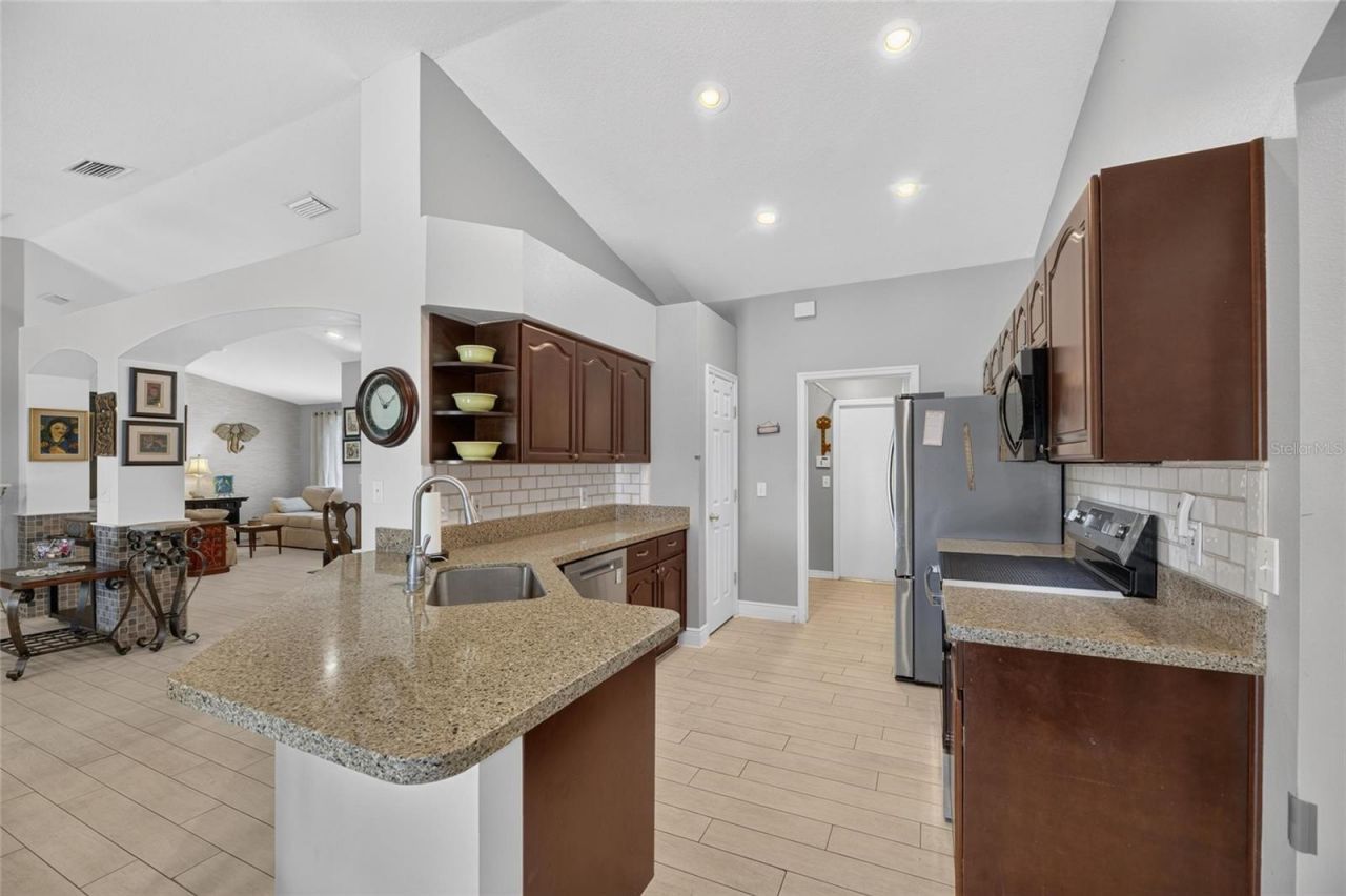 10313 Tarragon Drive, Riverview, FL 33569 Photo