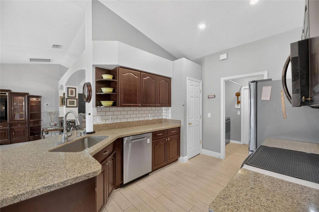 10313 Tarragon Drive, Riverview, FL 33569 Photo