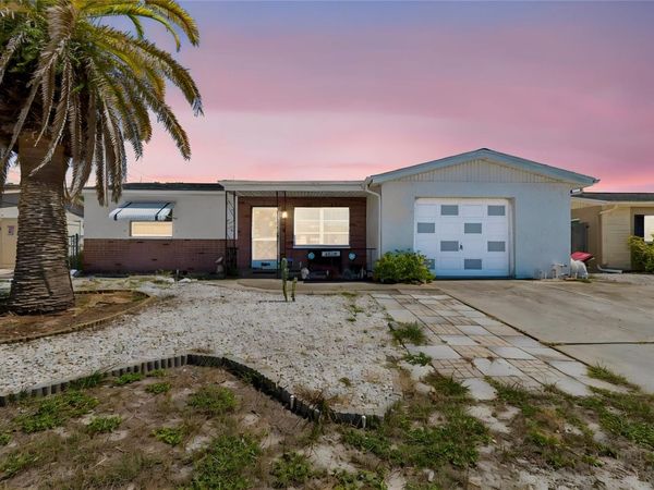 8052 DEDHAM DRIVE , PORT RICHEY, FL 34668