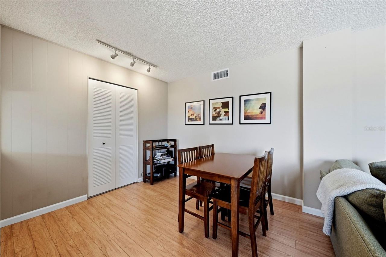 1900 68th Street N, Unit 205, Saint Petersburg, FL 33710 Photo