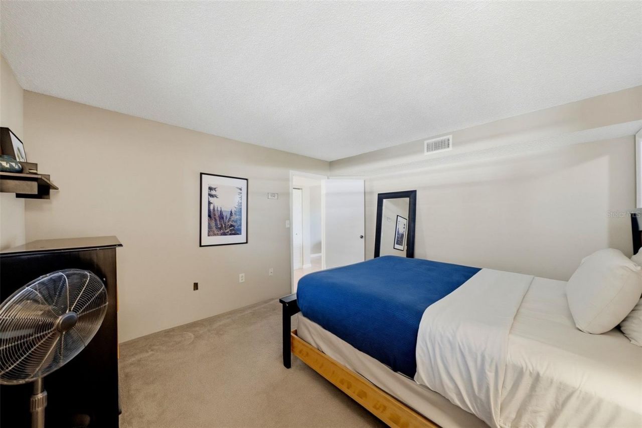1900 68th Street N, Unit 205, Saint Petersburg, FL 33710 Photo