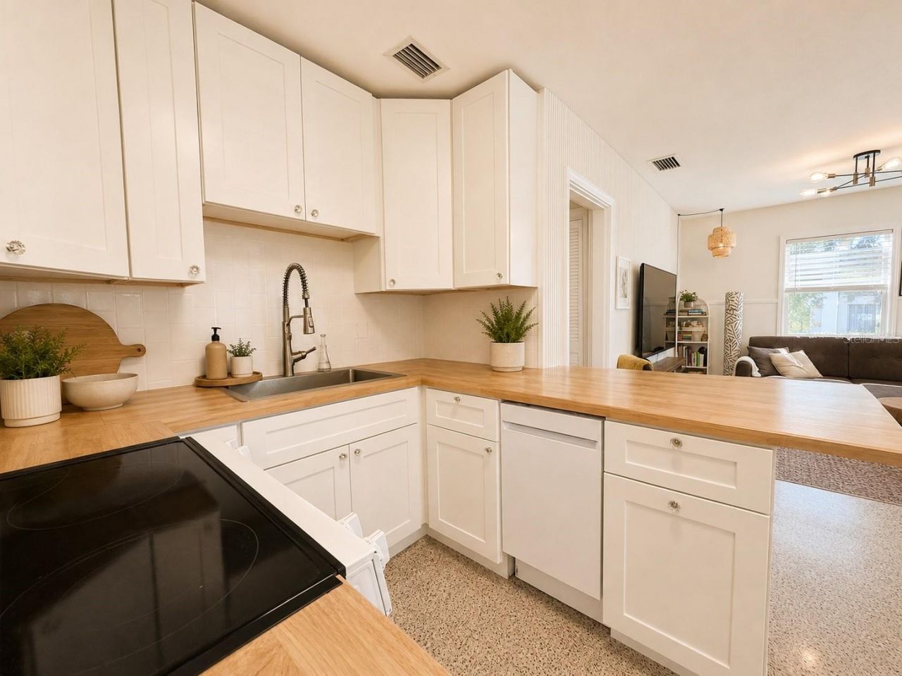 6299 34th Avenue N, Saint Petersburg, FL 33710 Photo