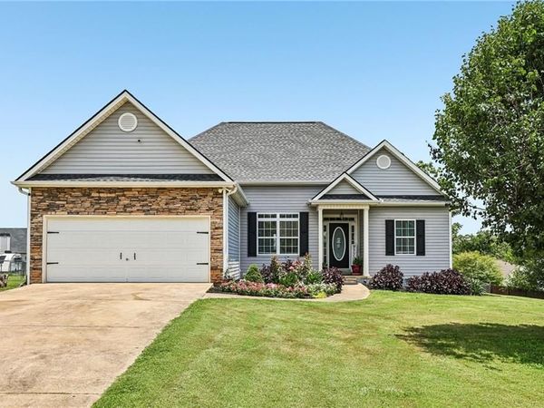 221 Polar Lane, Carrollton, GA 30117