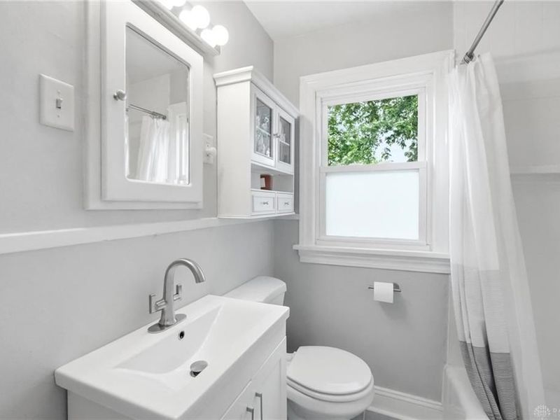 552 Kling Drive, Dayton, OH 45419 Photo 13