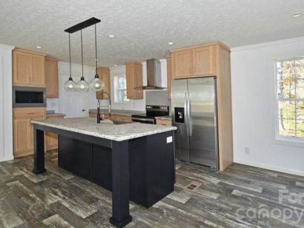 5433 King Wilkinson Road , Denver, NC 28037
