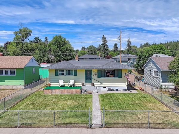 3907 E Cleveland Ave, Spokane, WA 99217