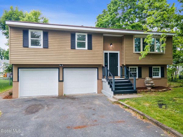 62 Green Island Avenue, Latham, NY 12110