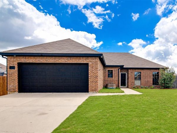 1015 Christine Street, Keene, TX 76031
