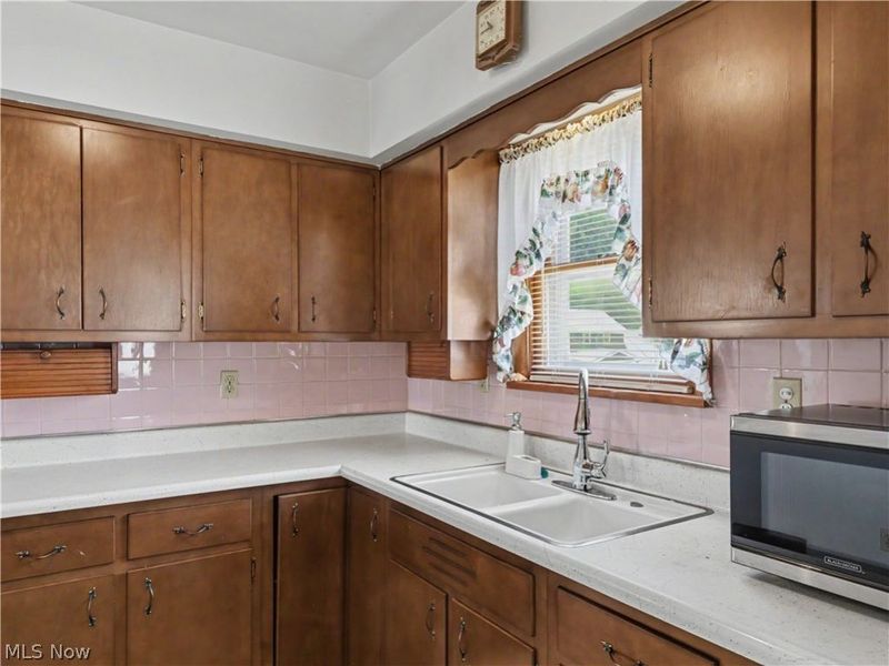 1177 Linden Avenue, Akron, OH 44310 Photo 6
