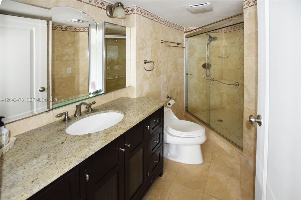 540 Brickell Key Dr , Unit 1513, Miami, FL 33131 Photo